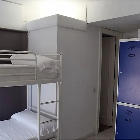 Forum בית הארחה 2*