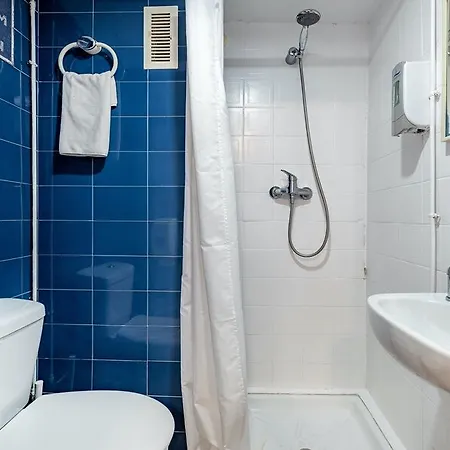 בית הארחה Forum