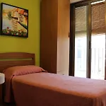 Forum Πανσιόν 2*